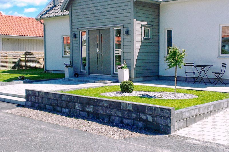 2. Stensattning runt huset gang Upplands Vasby Stockholm